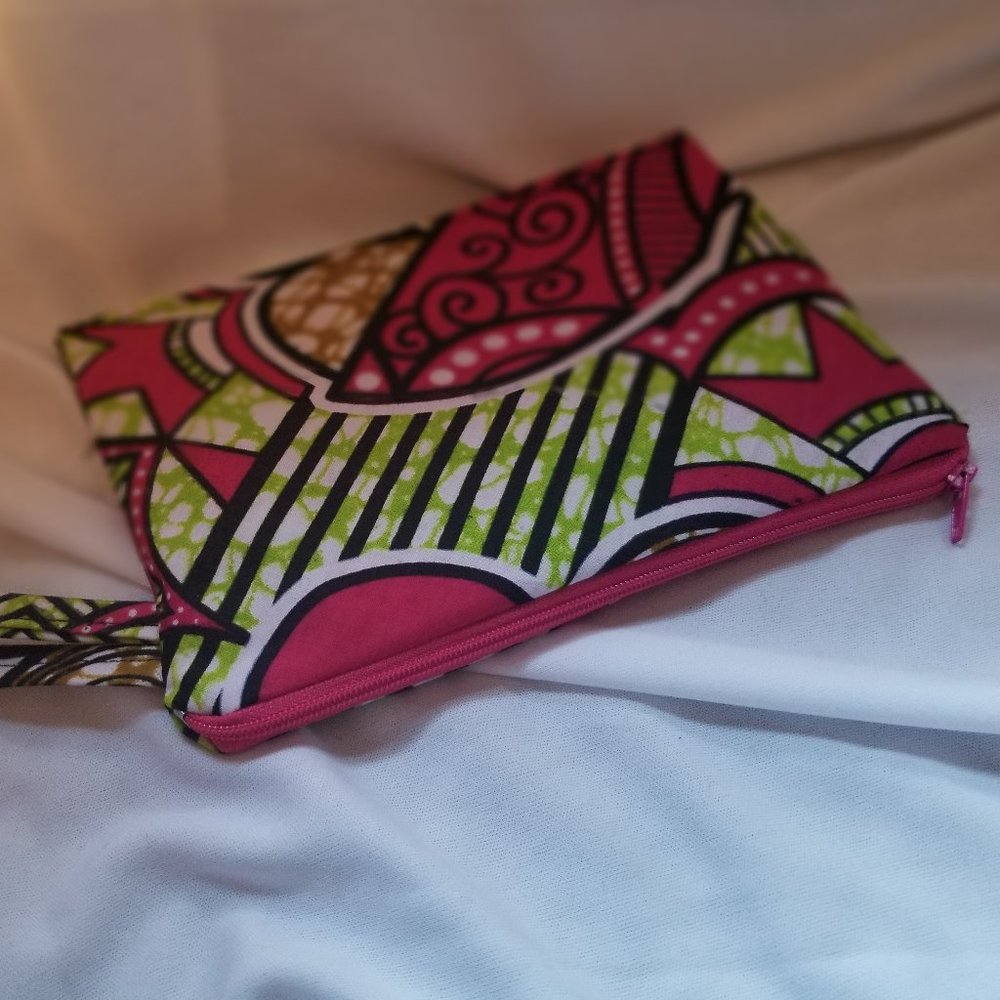 Sika Print Wristlet